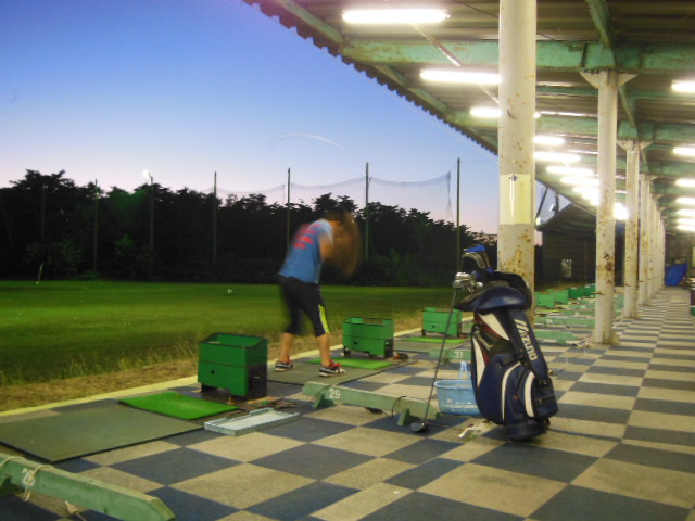 ゴルフ練習貝。 002