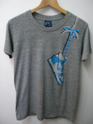 いです NIKE 肩掛け Tシャツの通販 by ブンブン's shop｜ナイキならラクマ - ナイキ ダンク シャツらし