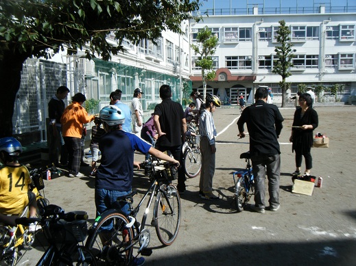 121021_自転車安全教室@烏森小学校 (2)