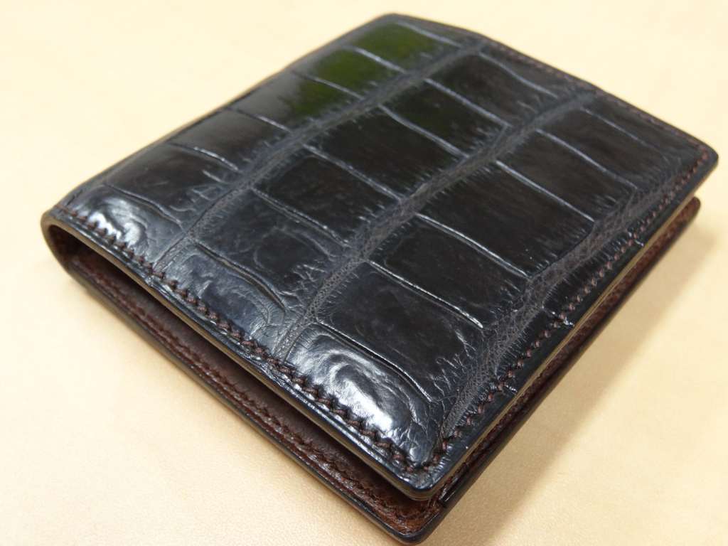 ブランド品専門の 万双 クロコダイルミニ財布キャメル色定価38500円
