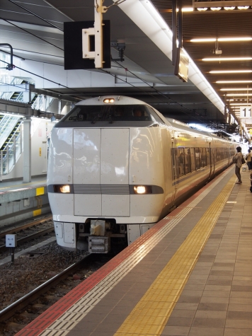 JR西日本 683系4000番台 特急「サンダーバード」