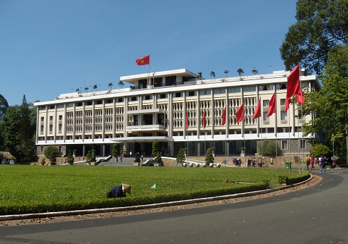 ベトナム旅行 人民委員会庁舎